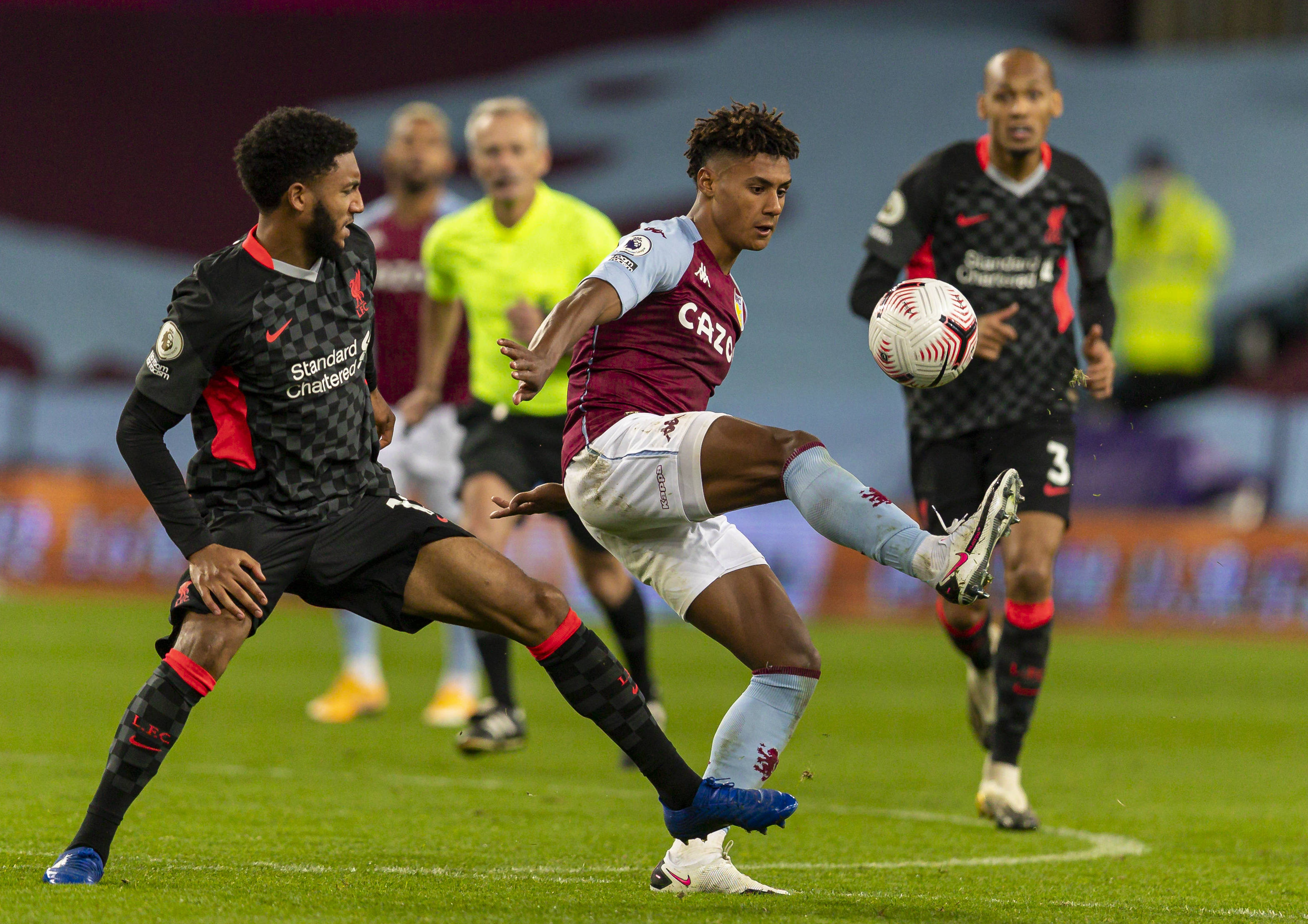 线进攻和中 线进攻和中